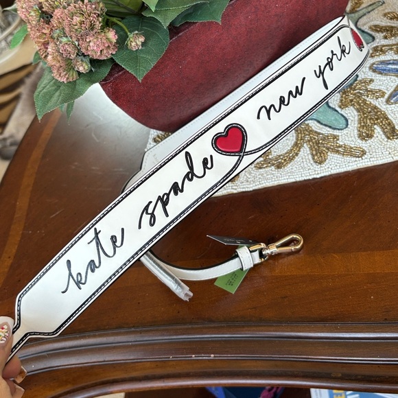 NWT Kate Spade Script Leather Meringue Adjustable Crossbody Guitar Bag Strap - Picture 10 of 14